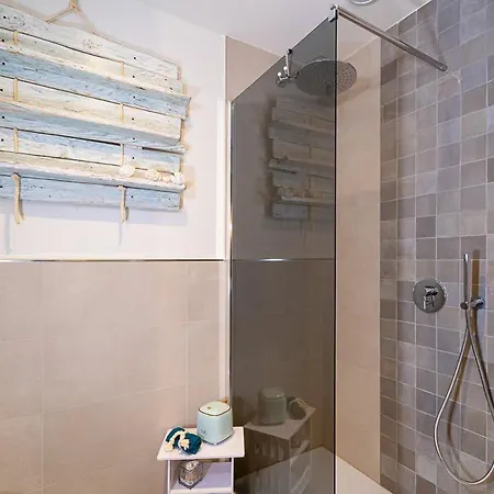 Nautilus - Waterfront Apartment *