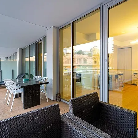 Nautilus - Waterfront Apartment